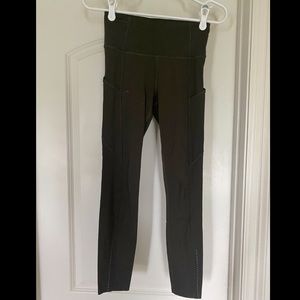 Lululemon Fast & Free 7/8 Tight II *Nulux 25", dark olive, size 4